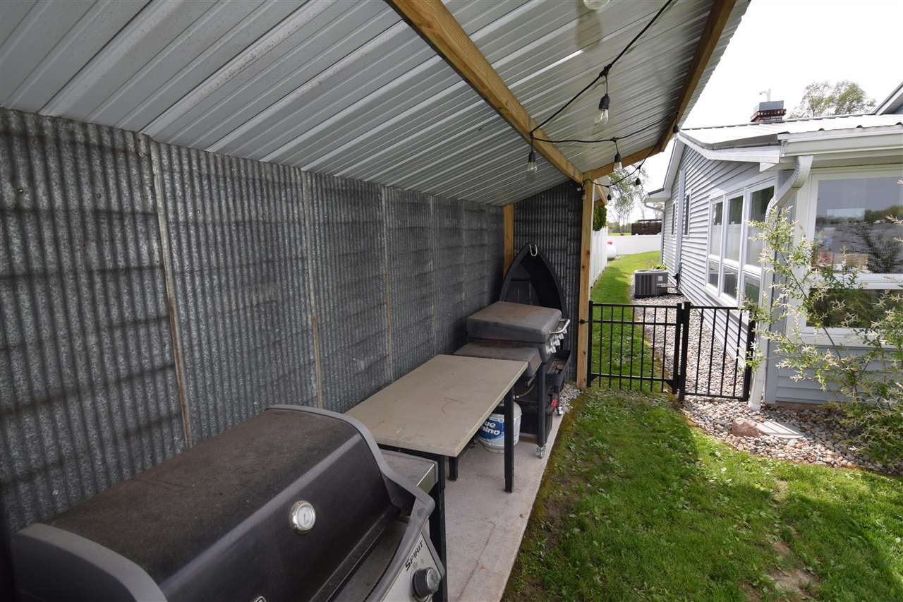 main property photo 36