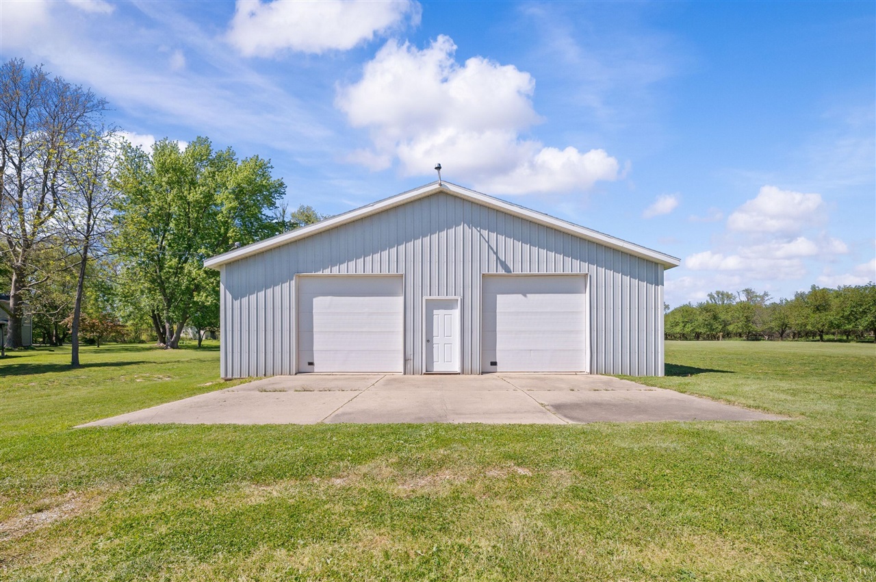 main property photo 46