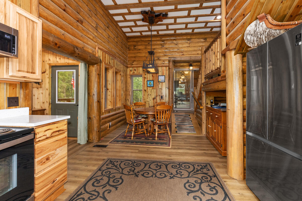 main property photo 50