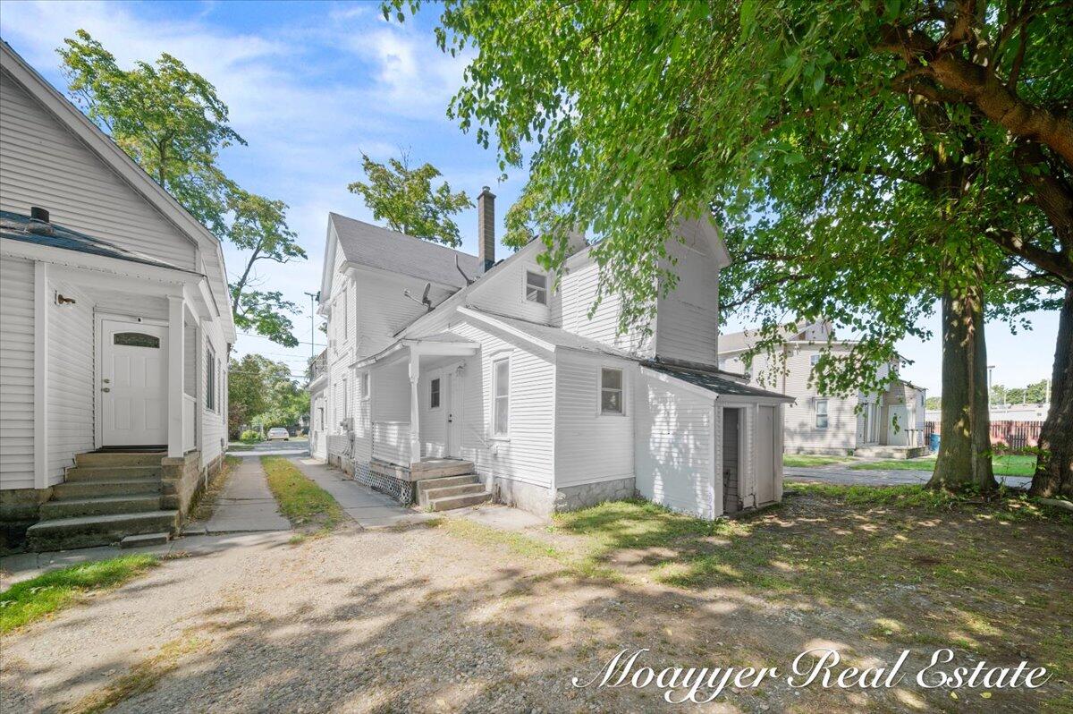 main property photo 23