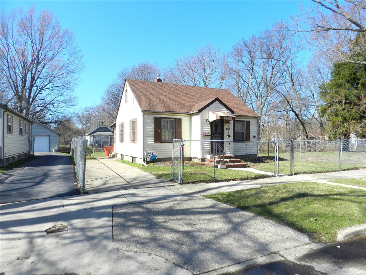 main property photo 1