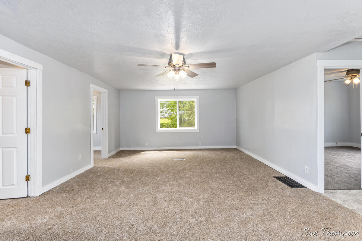 property viewer photo 5