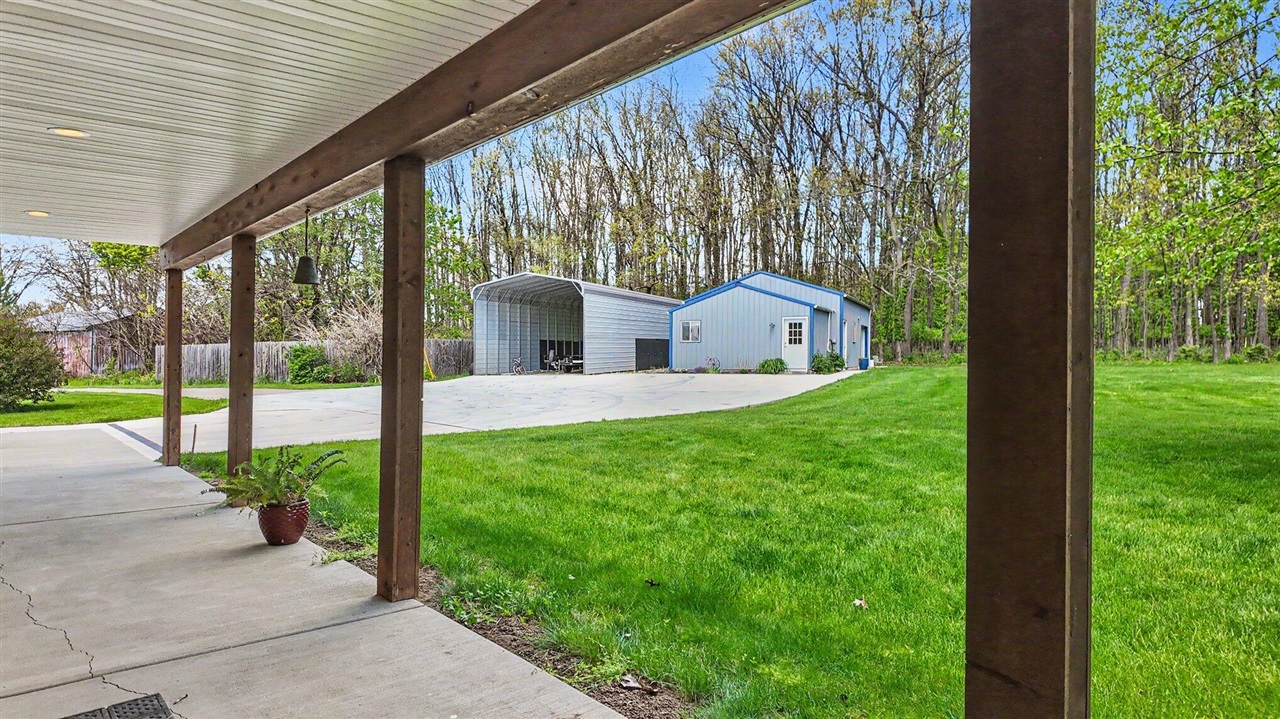 main property photo 23