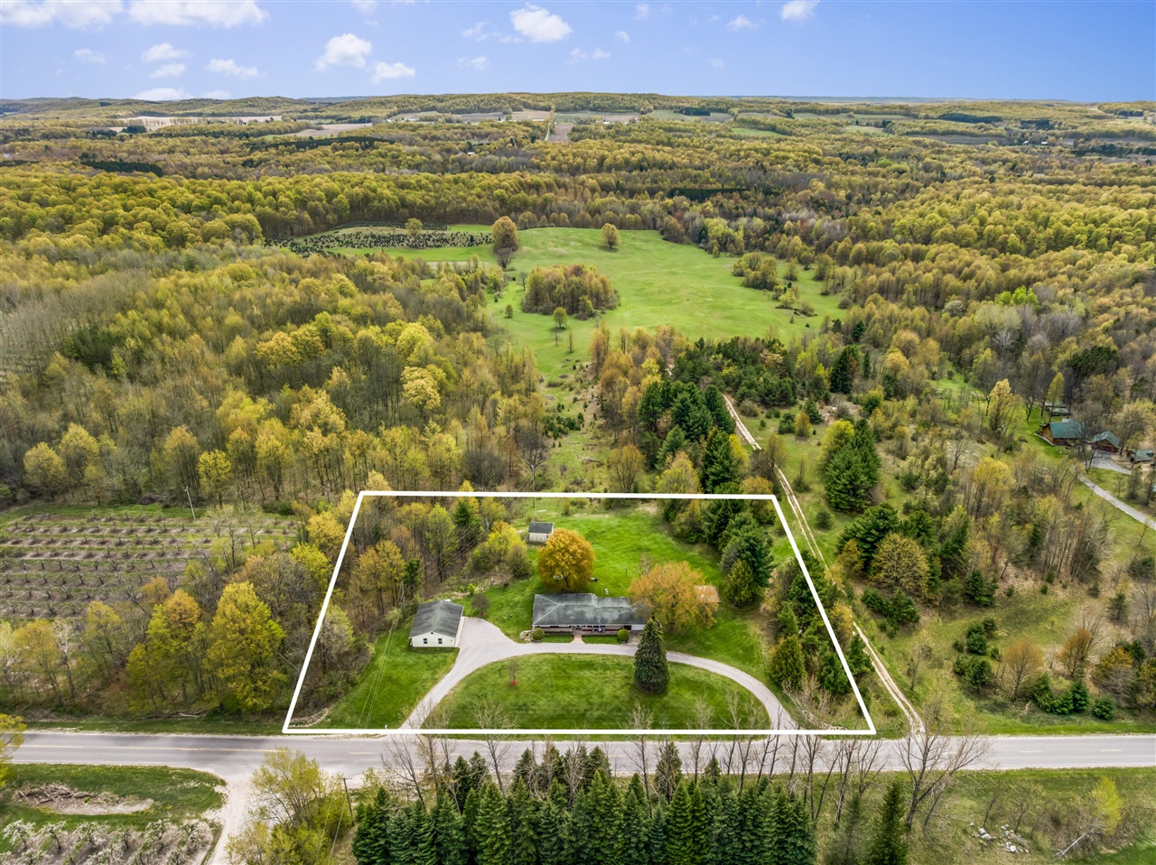 main property photo 23