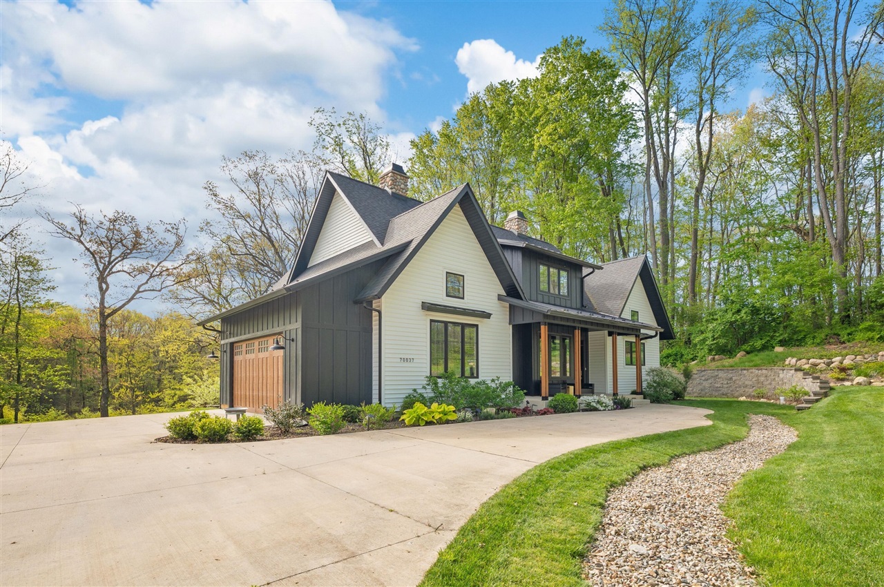 main property photo 77