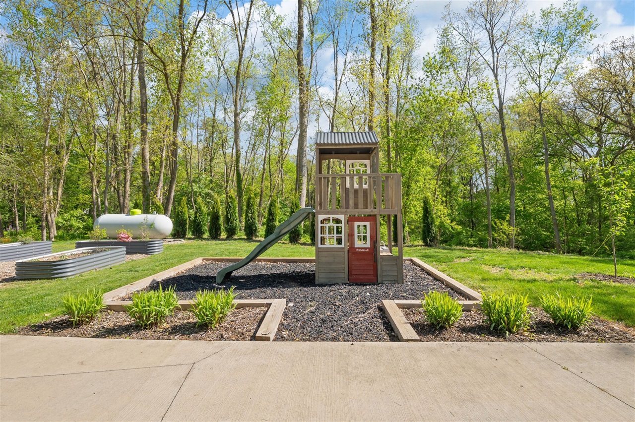 main property photo 85