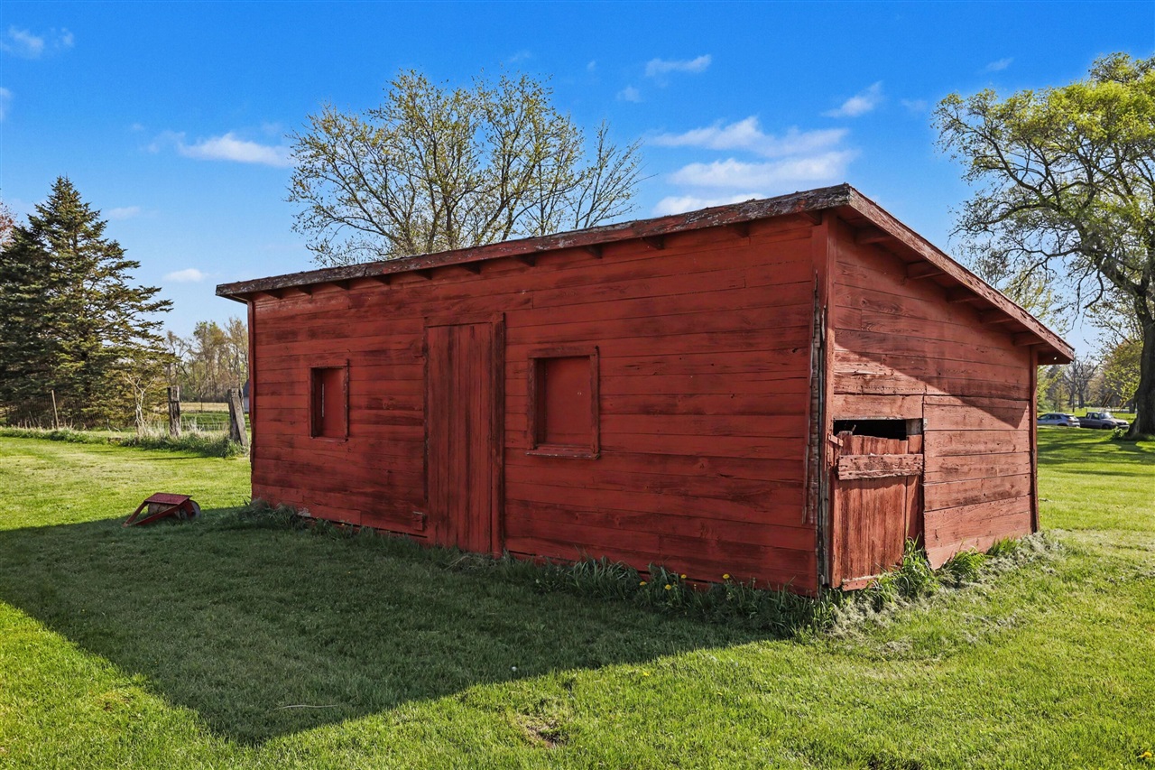 main property photo 27