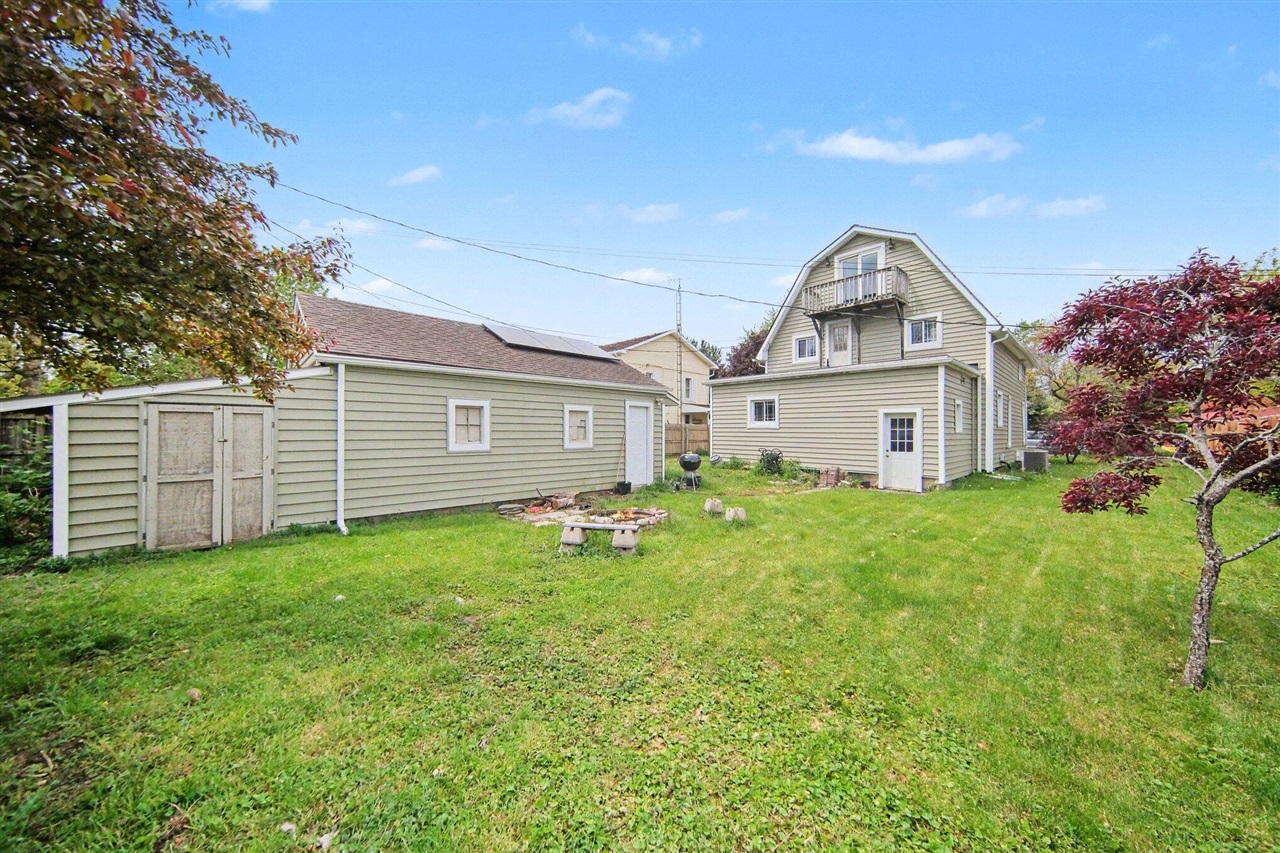 main property photo 37