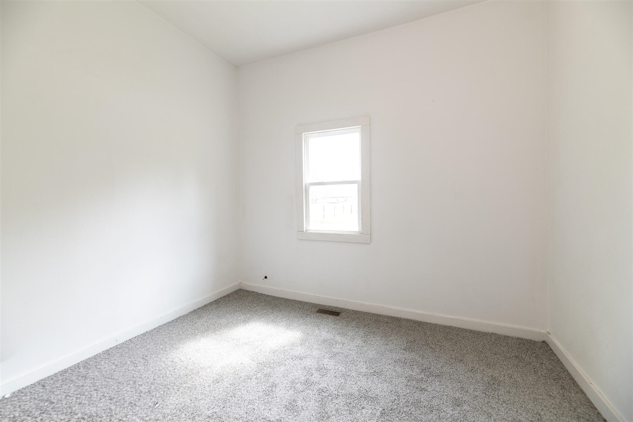 property viewer photo 13