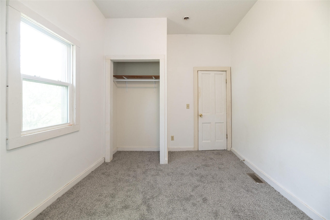 property viewer photo 16