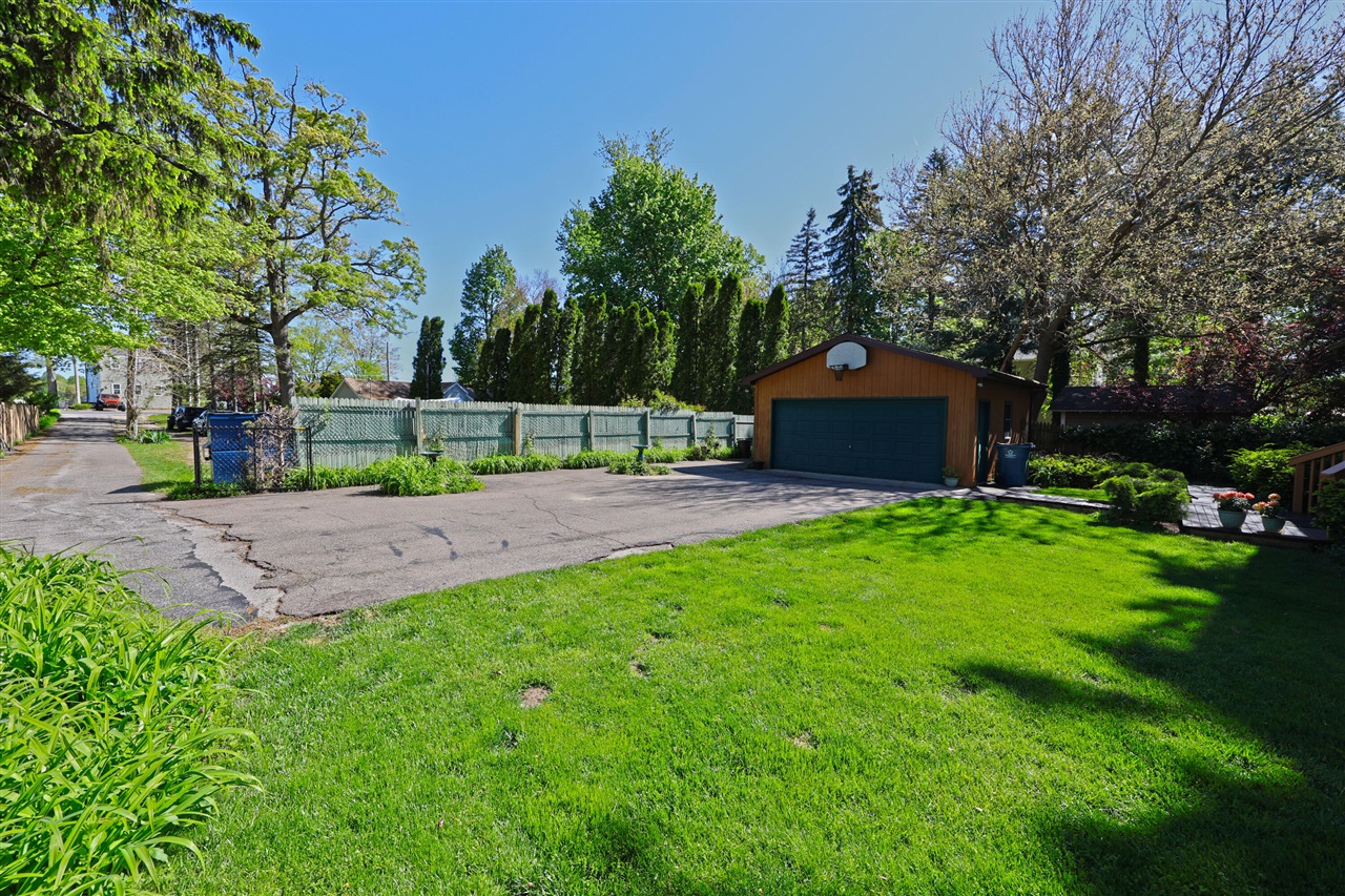 main property photo 74