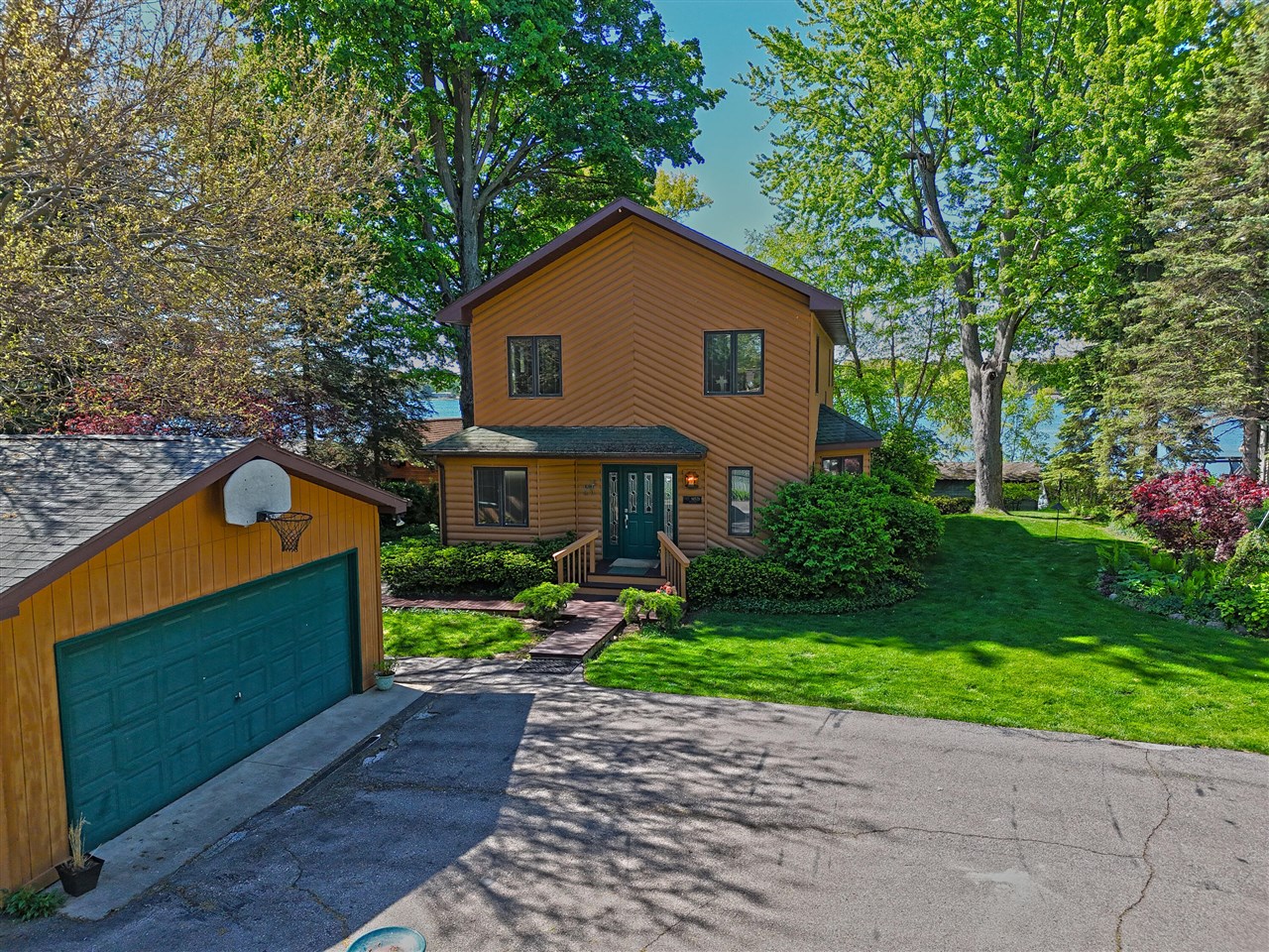 main property photo 76