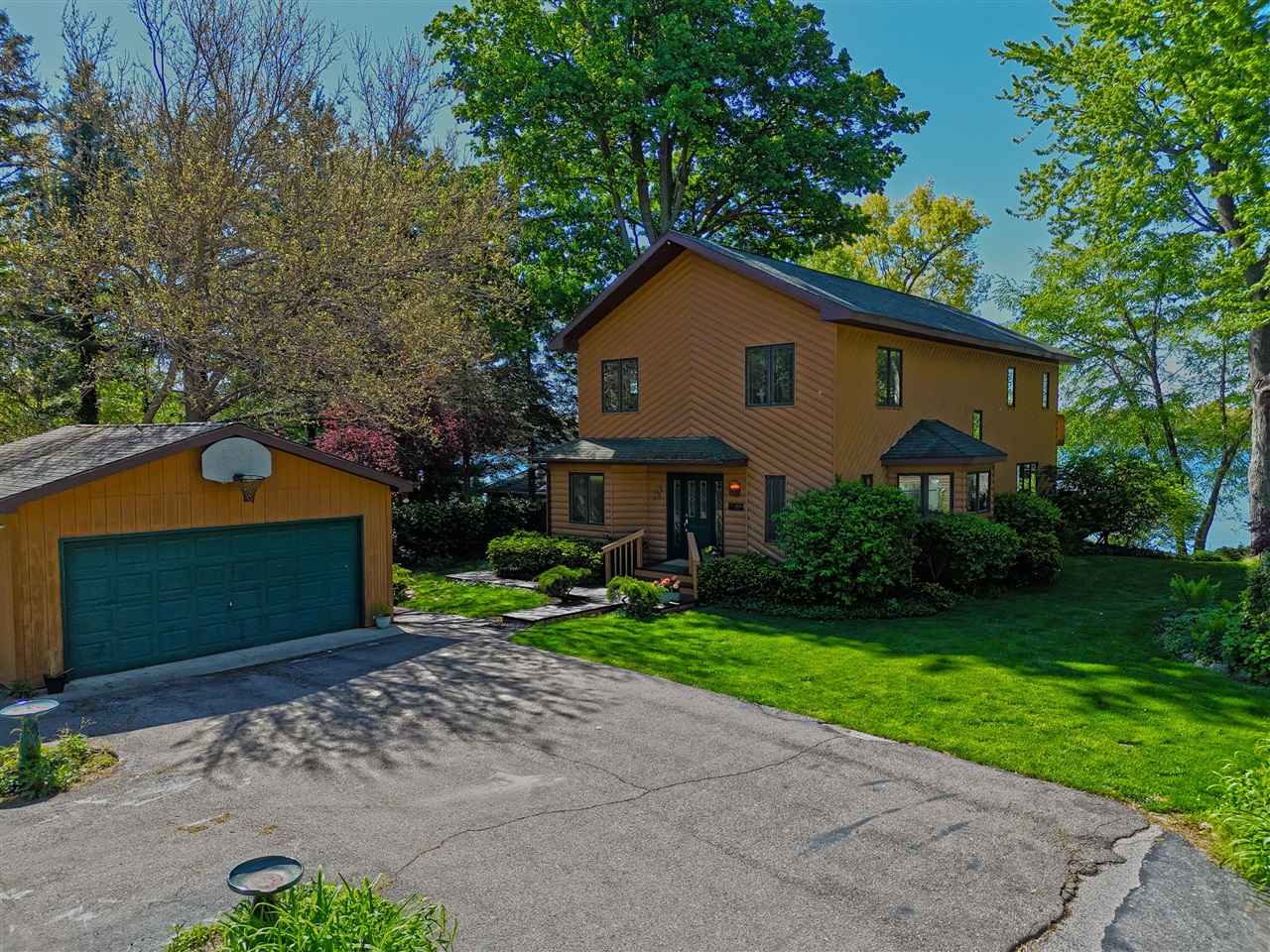main property photo 8