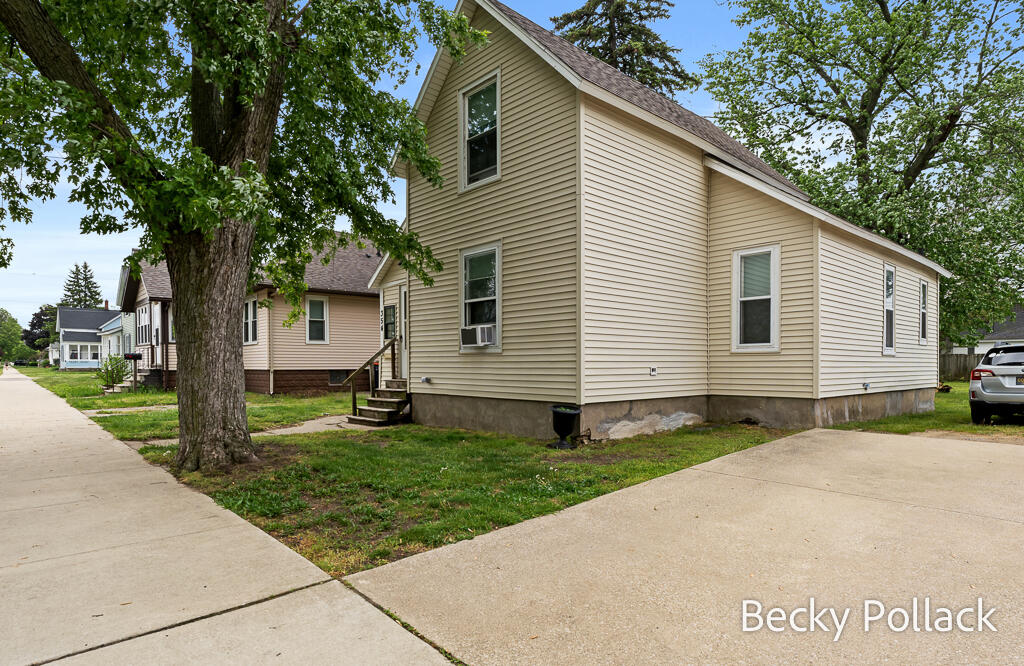 main property photo 24