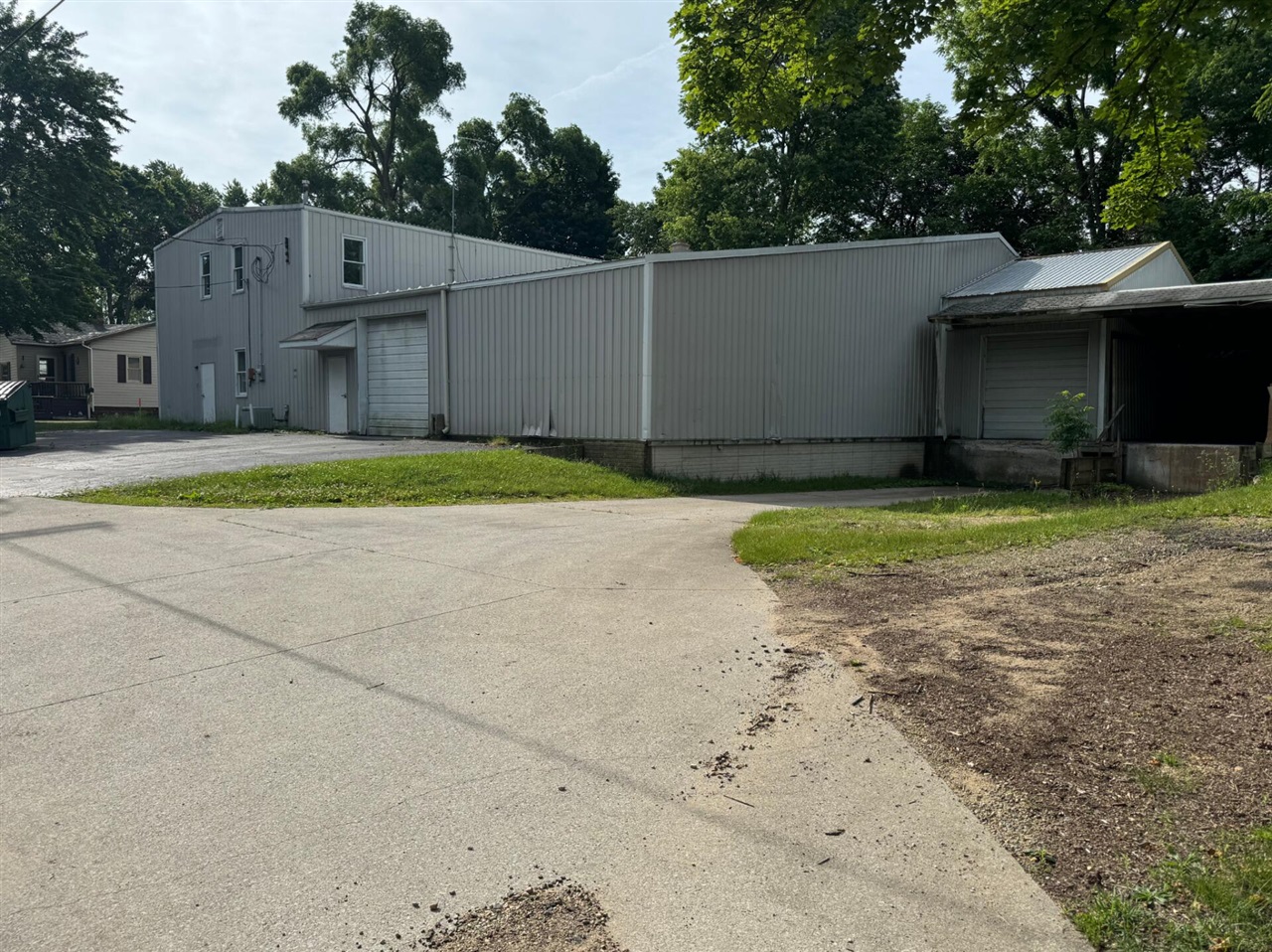 main property photo 19