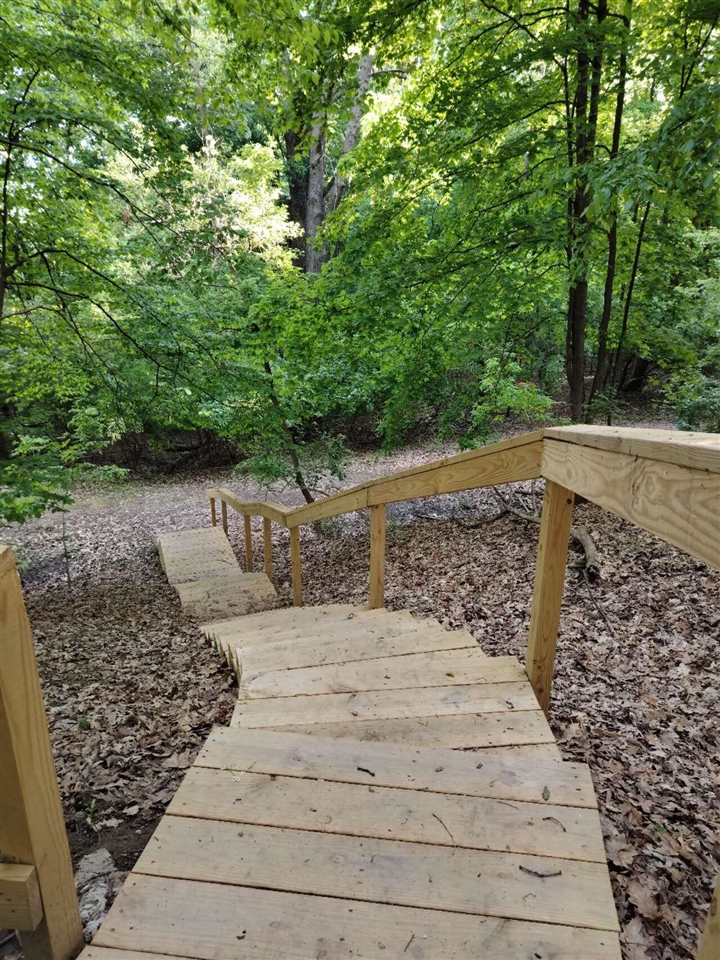 main property photo 40
