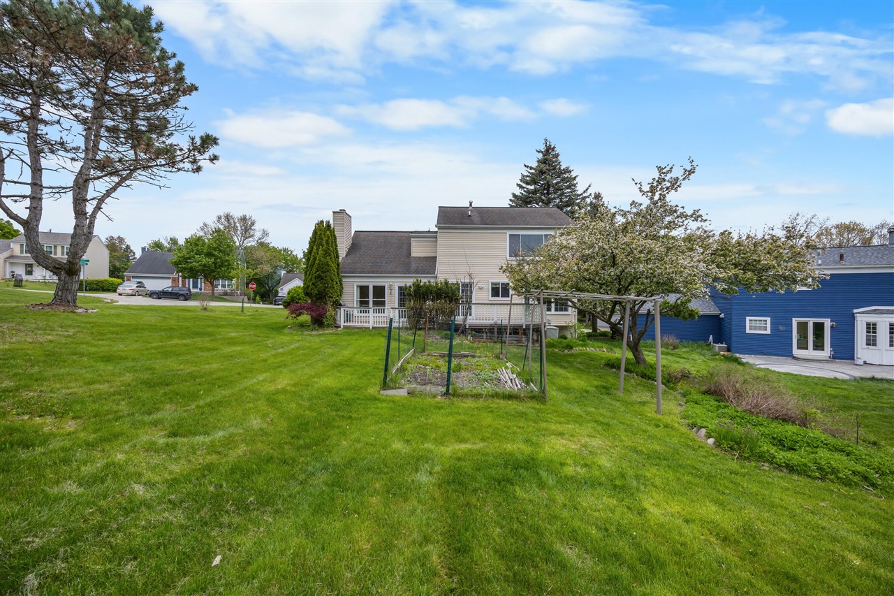 main property photo 43