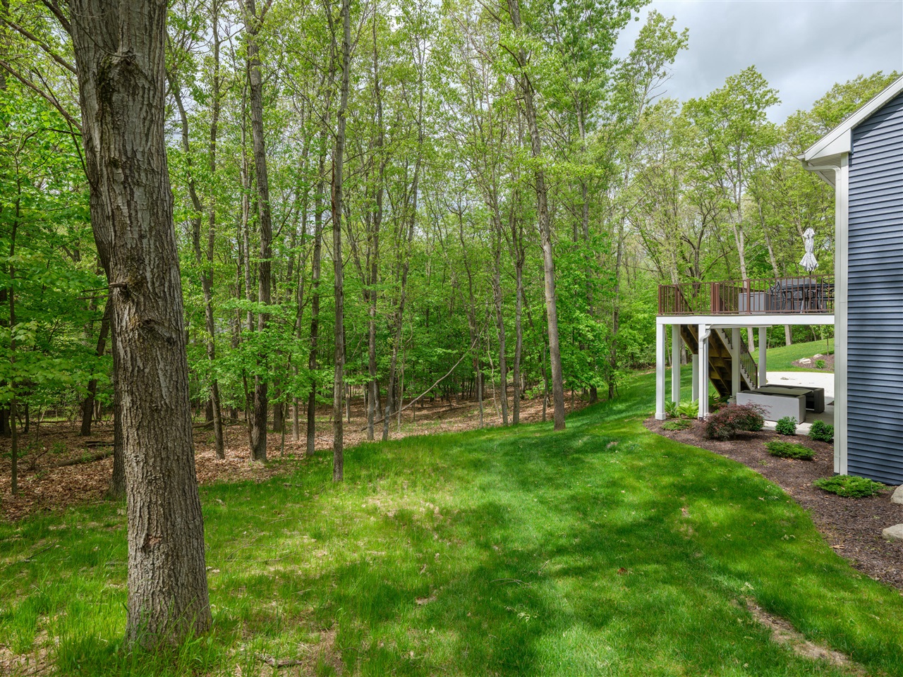 main property photo 41