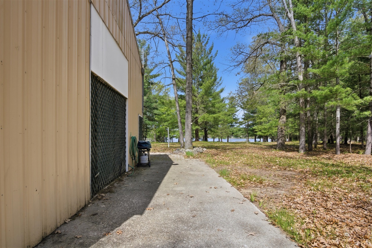 main property photo 25