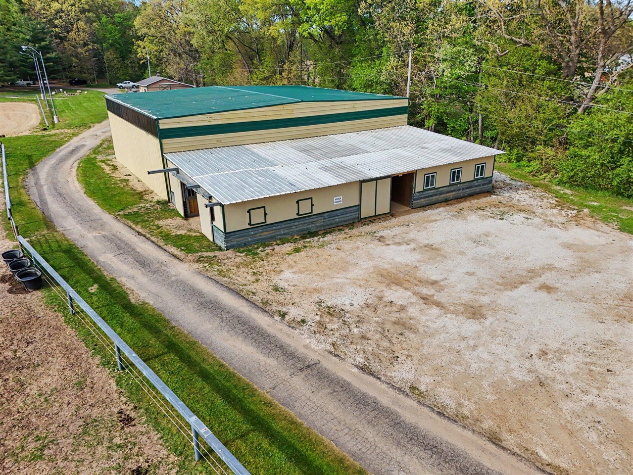 main property photo 32