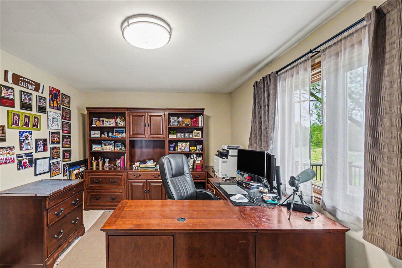 main property photo 40