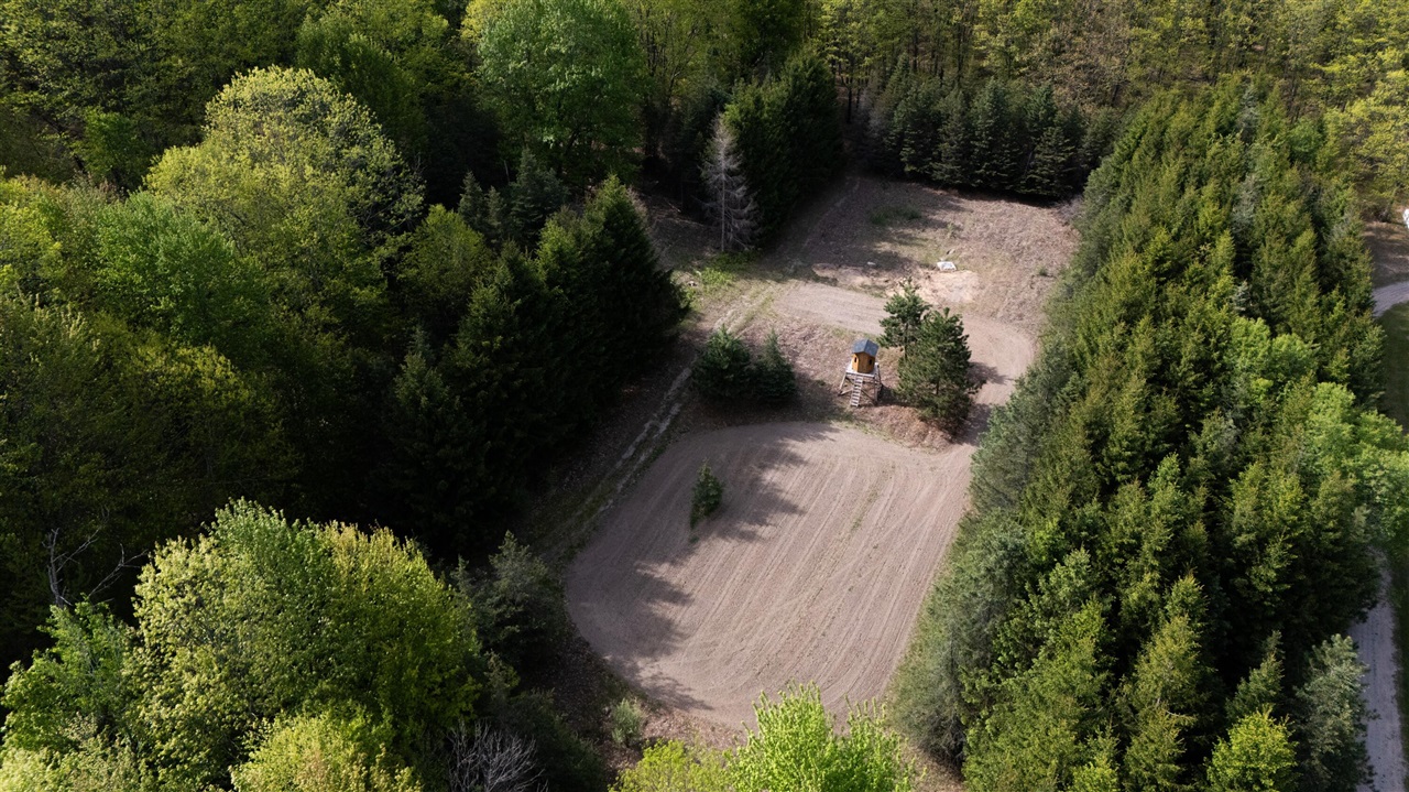 main property photo 61