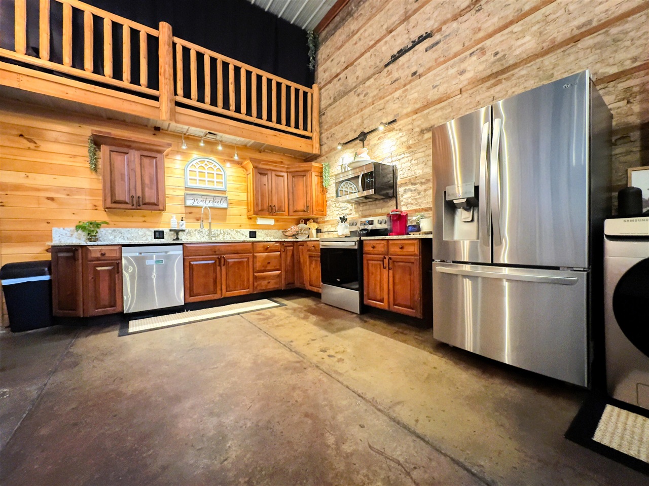 main property photo 38