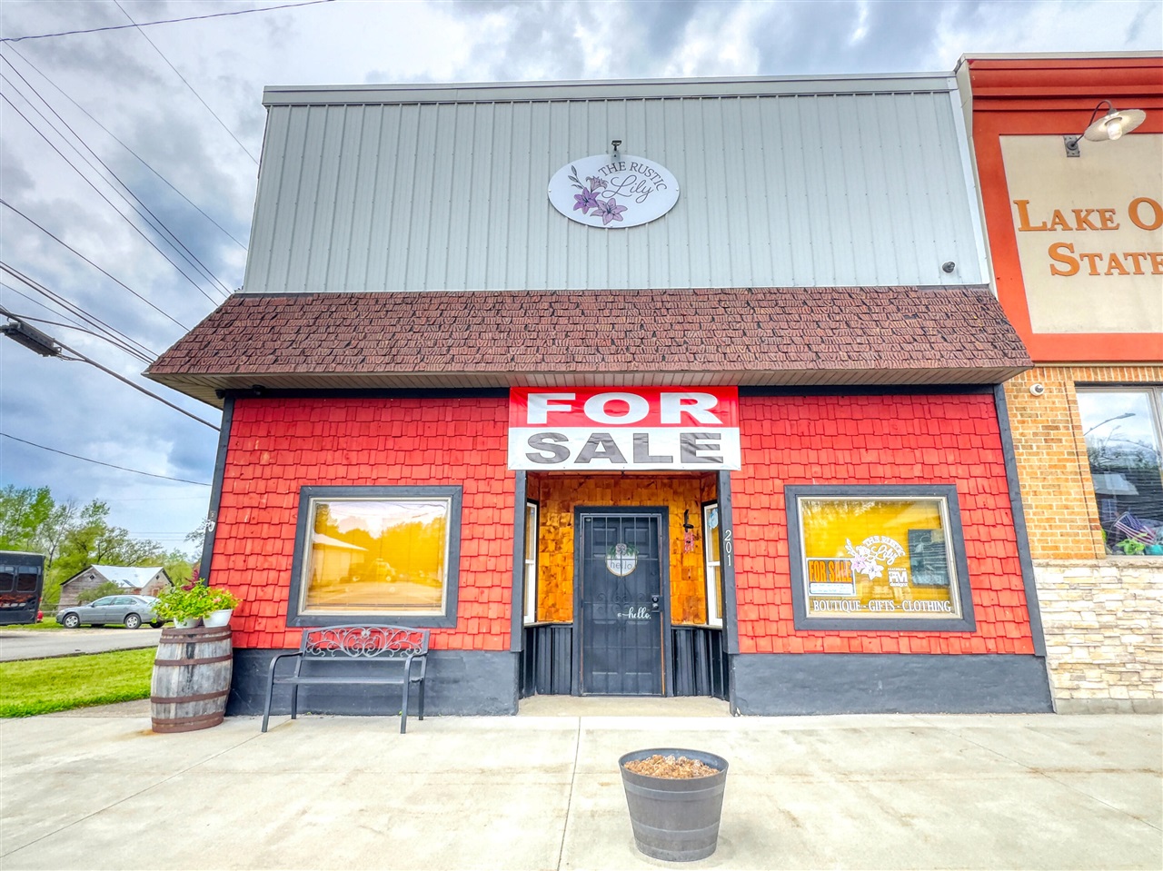 main property photo 78