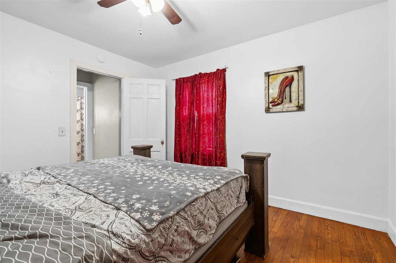 property viewer photo 12