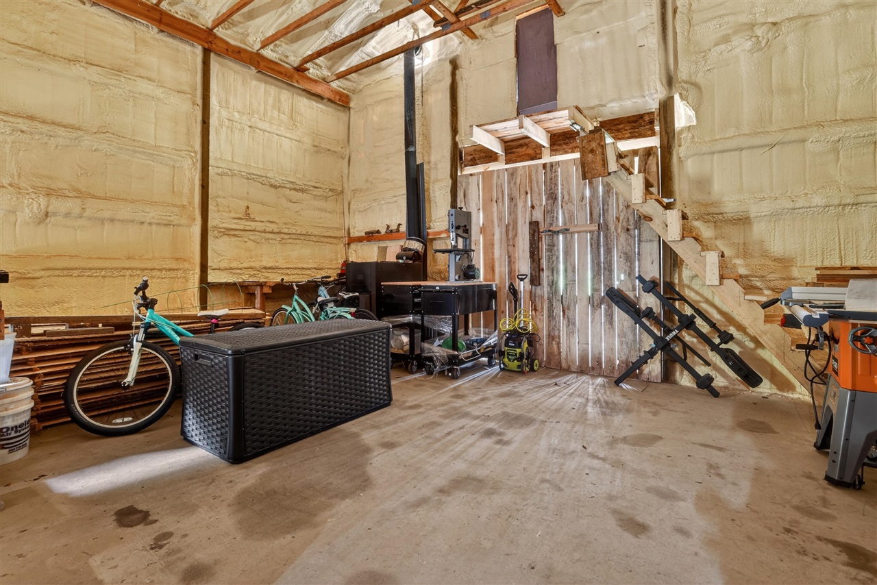 main property photo 51