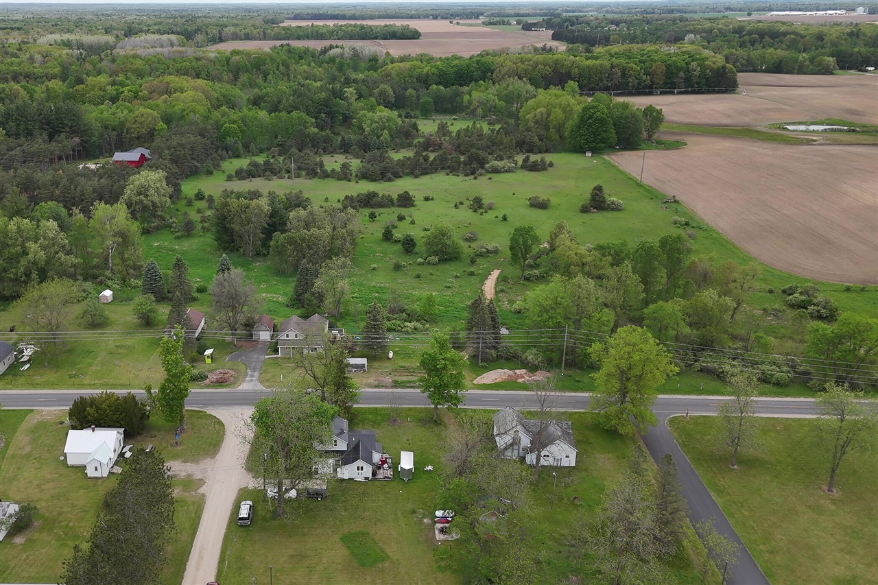 main property photo 43