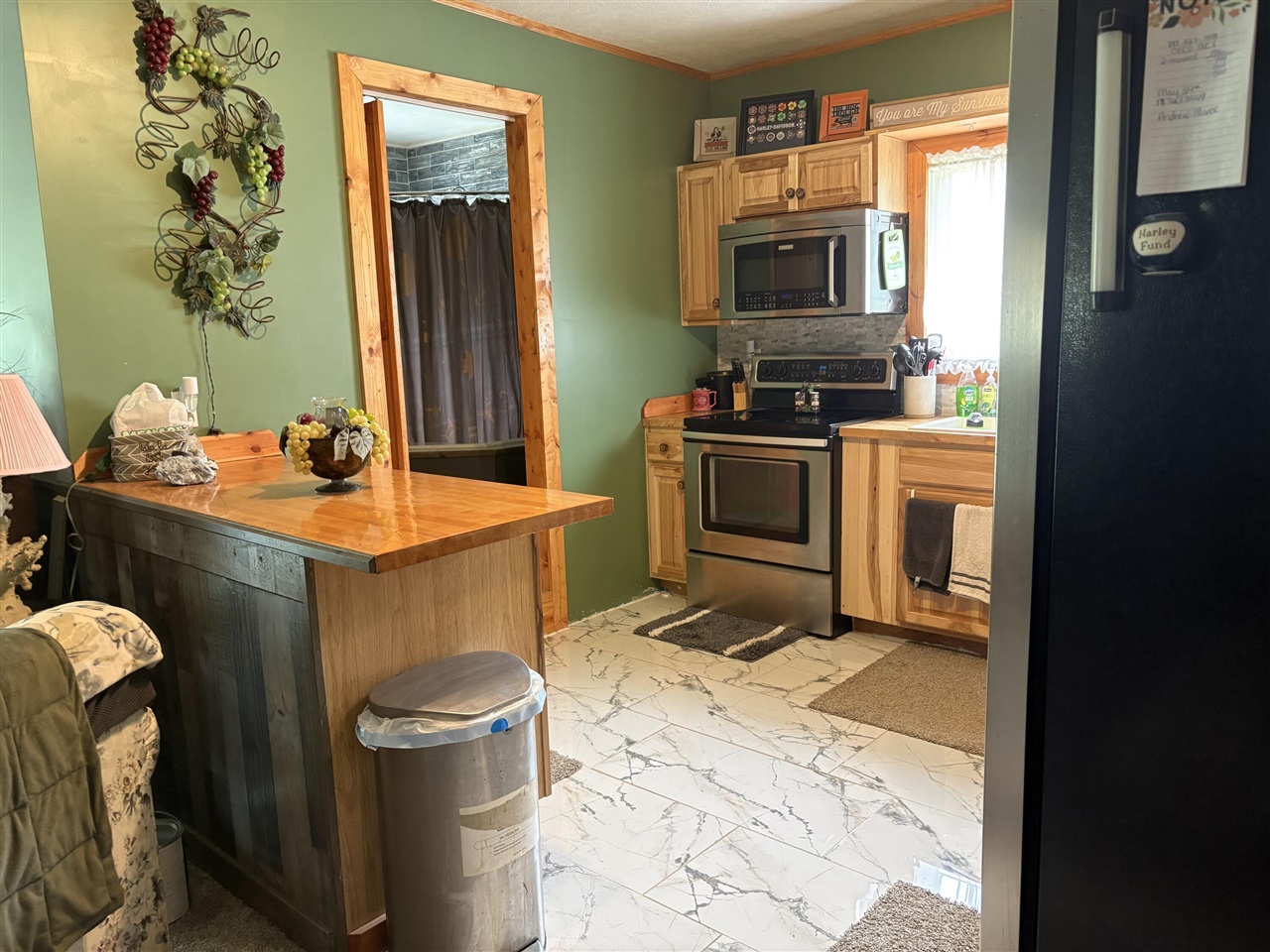main property photo 11