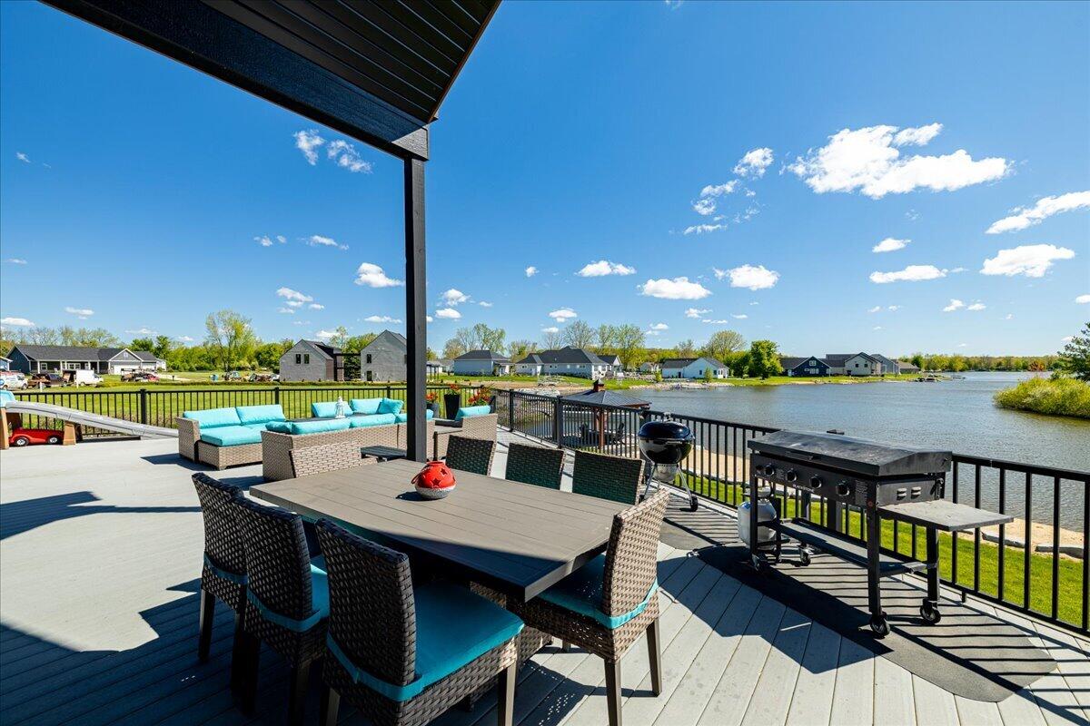 main property photo 64