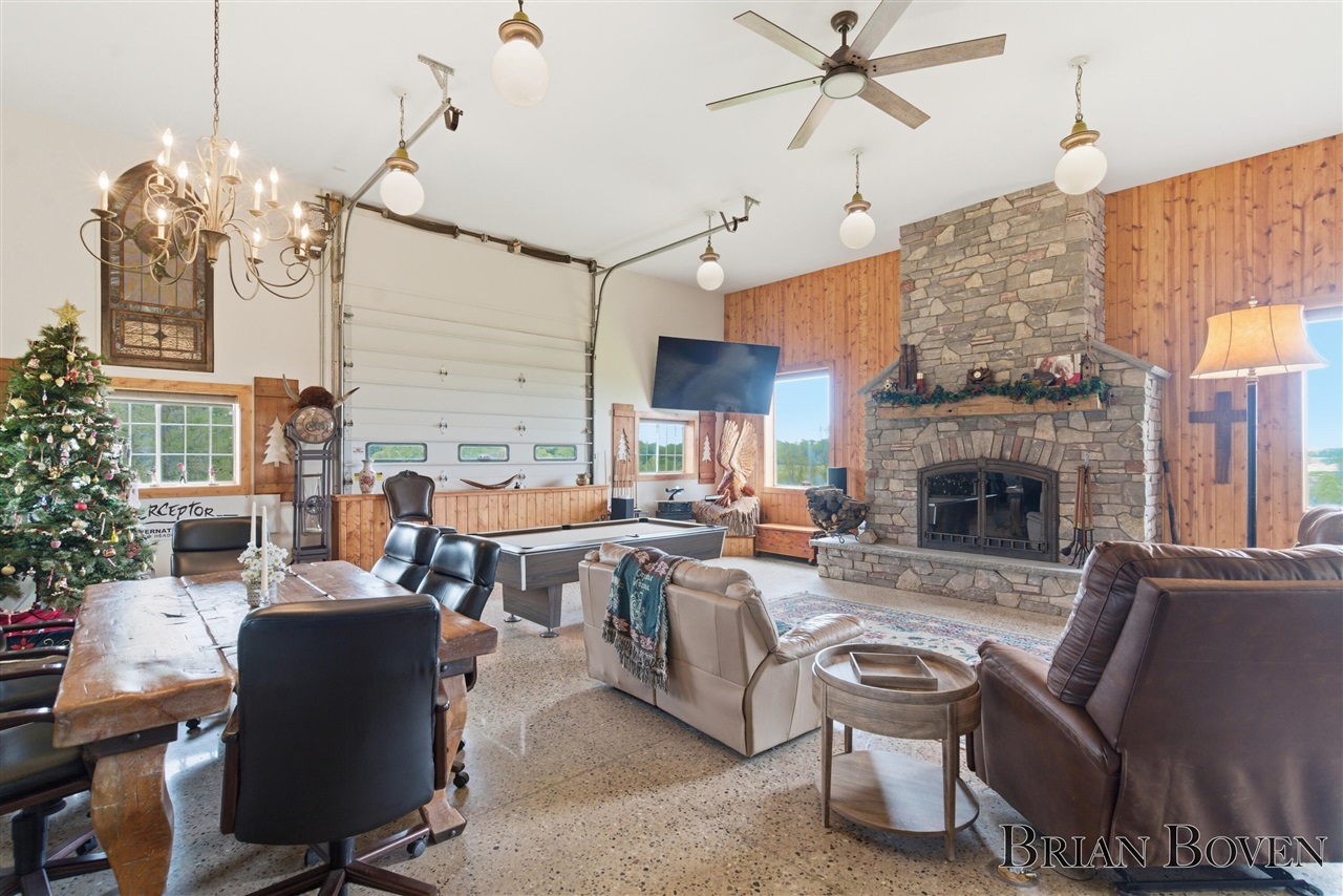 main property photo 76