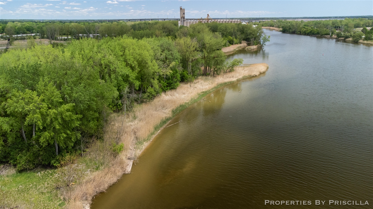 main property photo 14