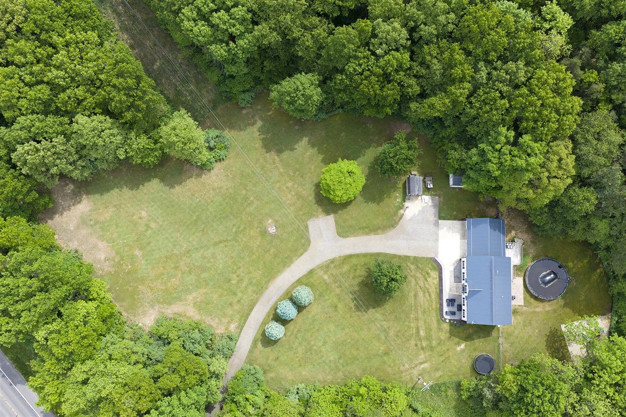 main property photo 37