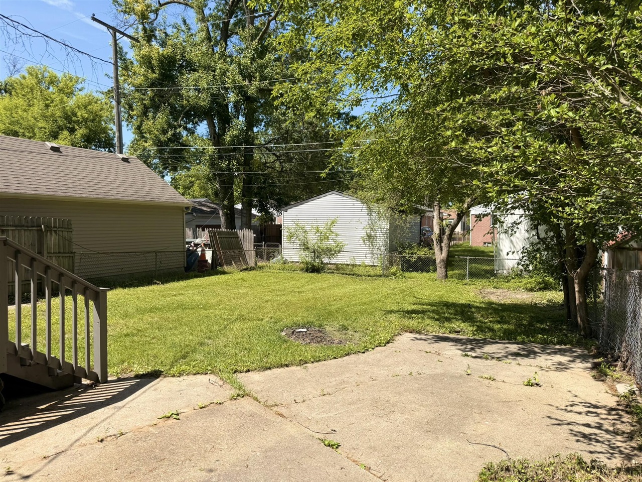 main property photo 14