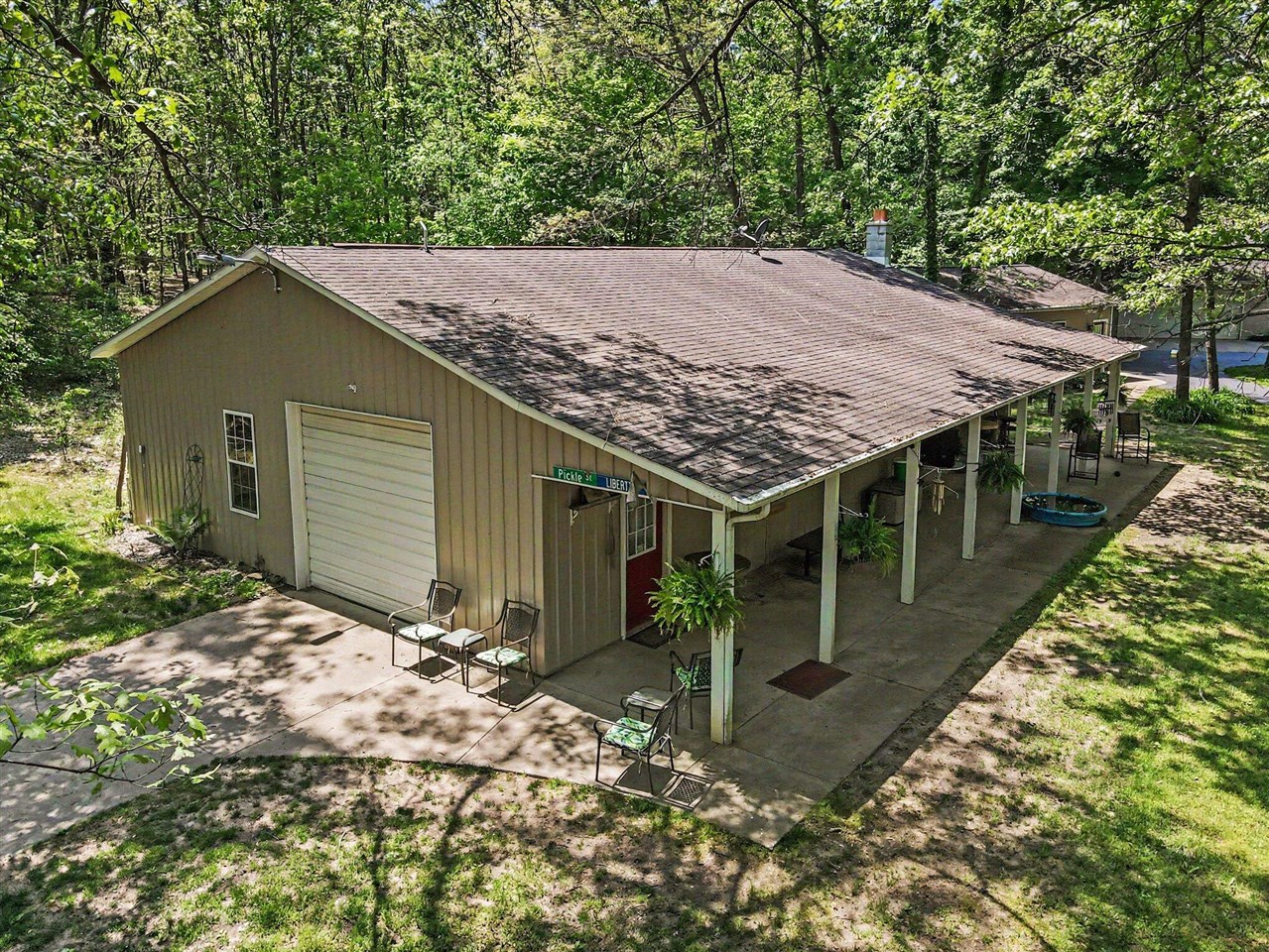 main property photo 32