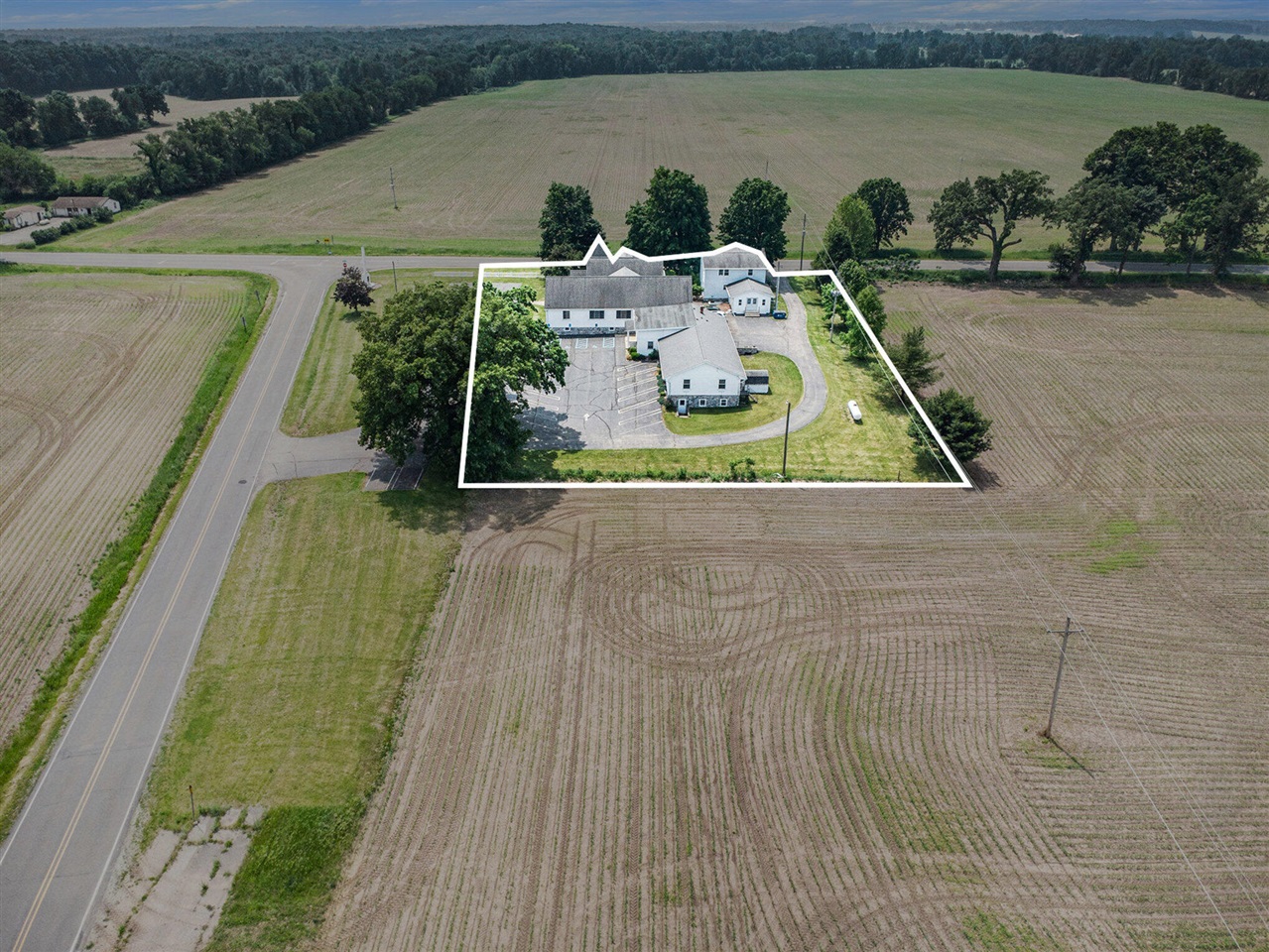 main property photo 27