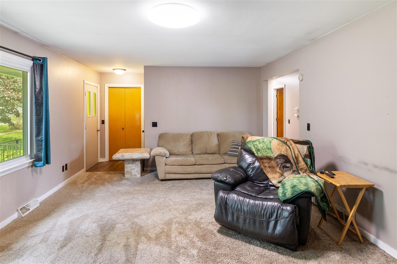 property viewer photo 9