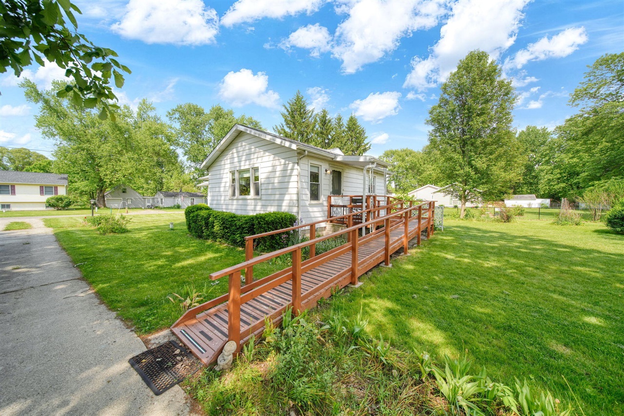 main property photo 19