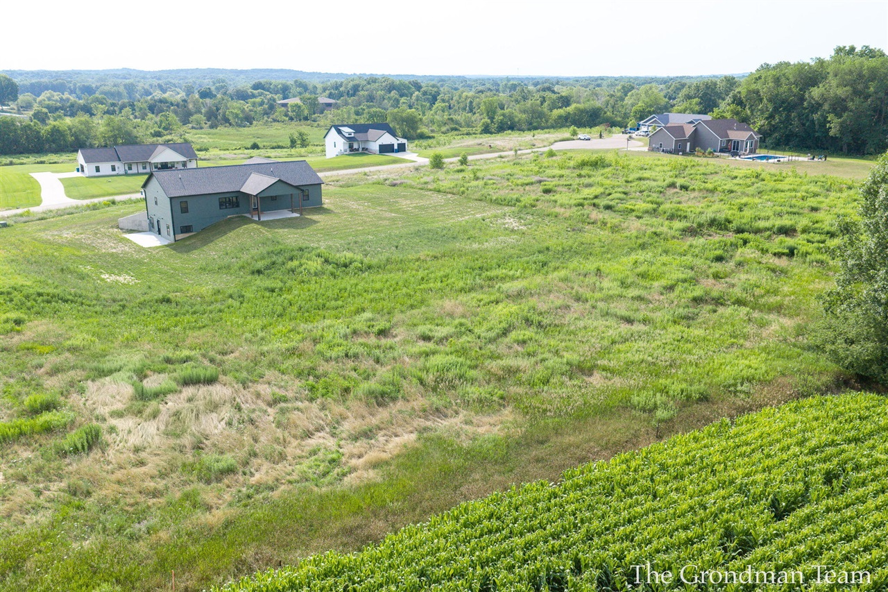 main property photo 45