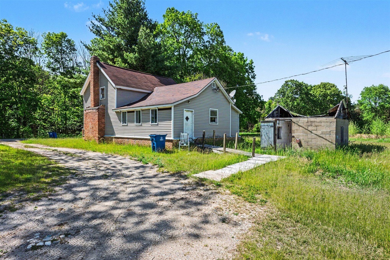 main property photo 13