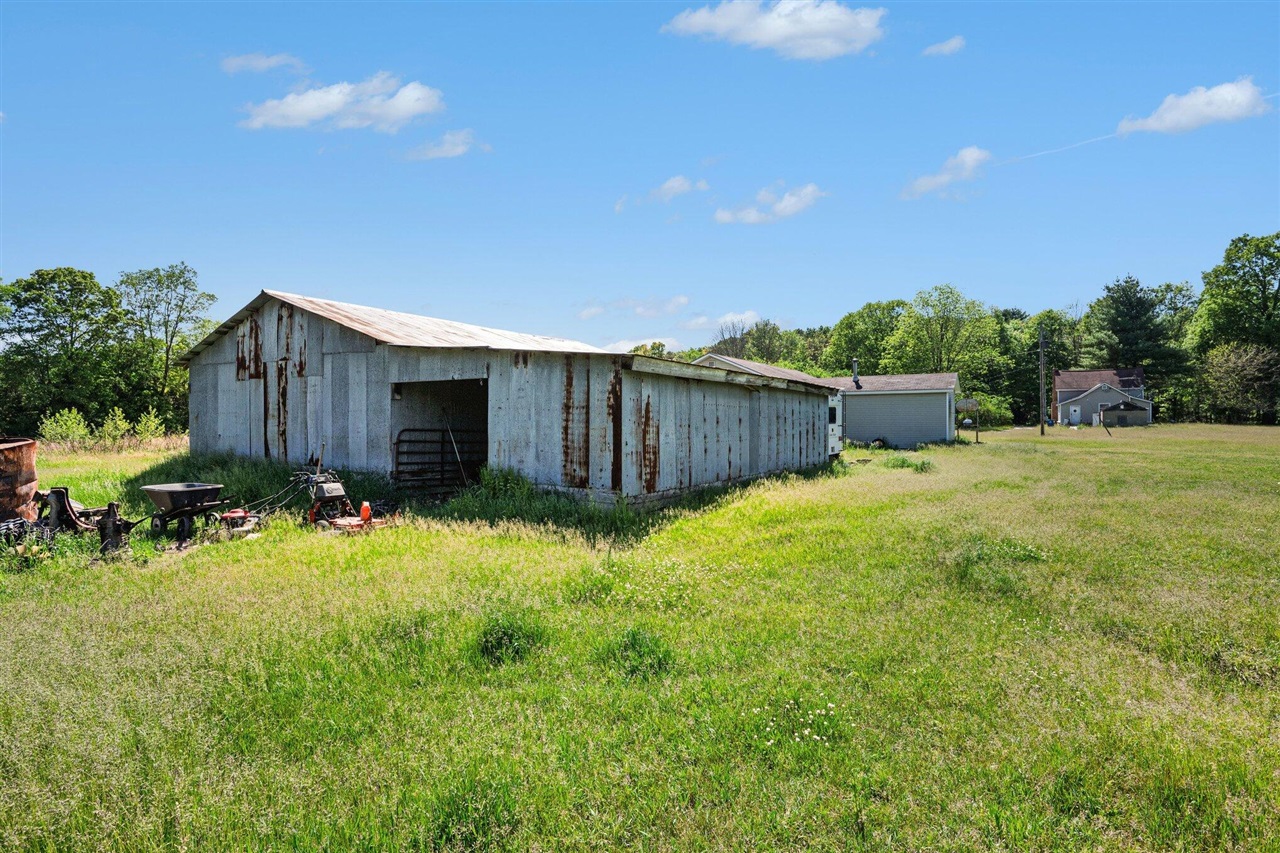 main property photo 14