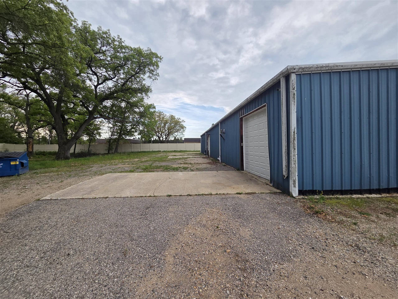 main property photo 14
