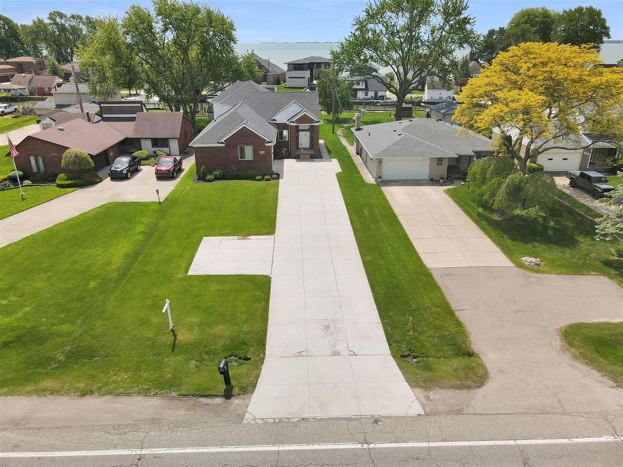 main property photo 32