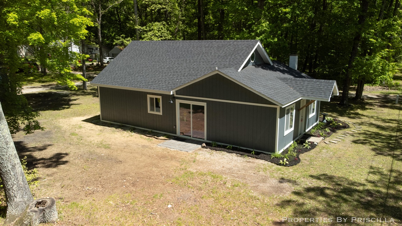 main property photo 60