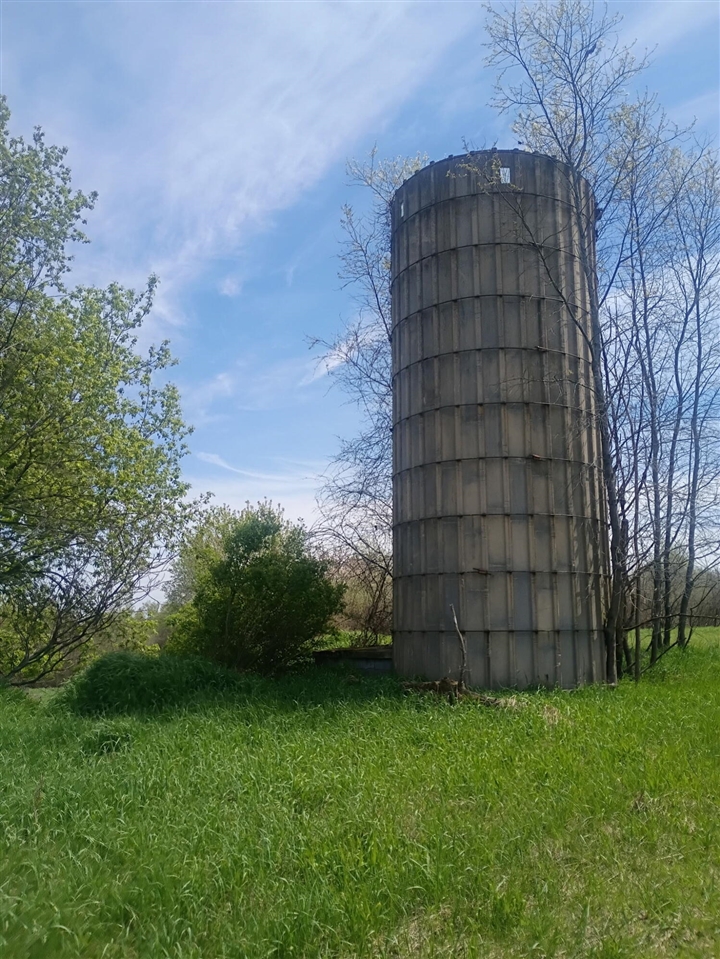 main property photo 20