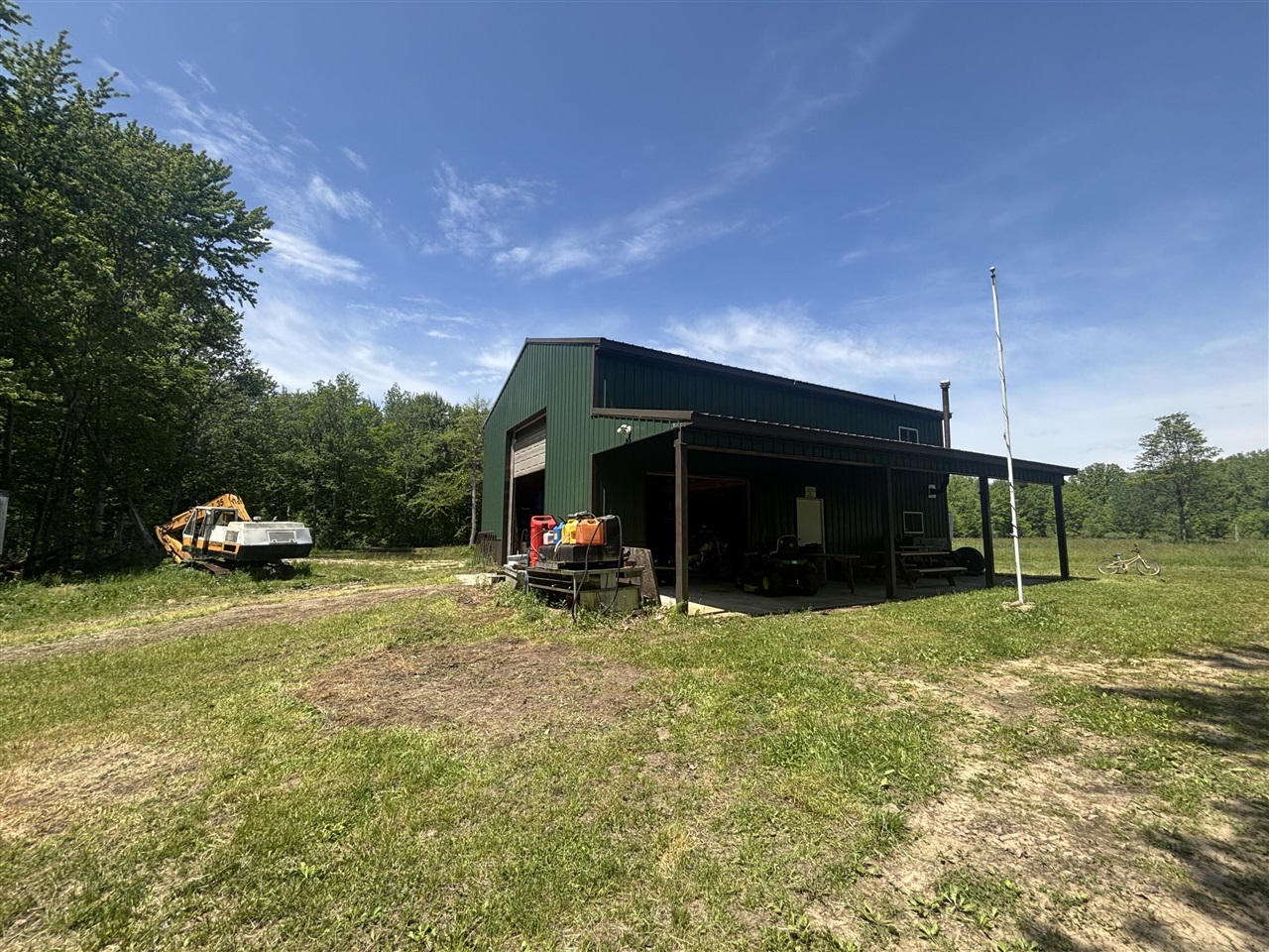 main property photo 17