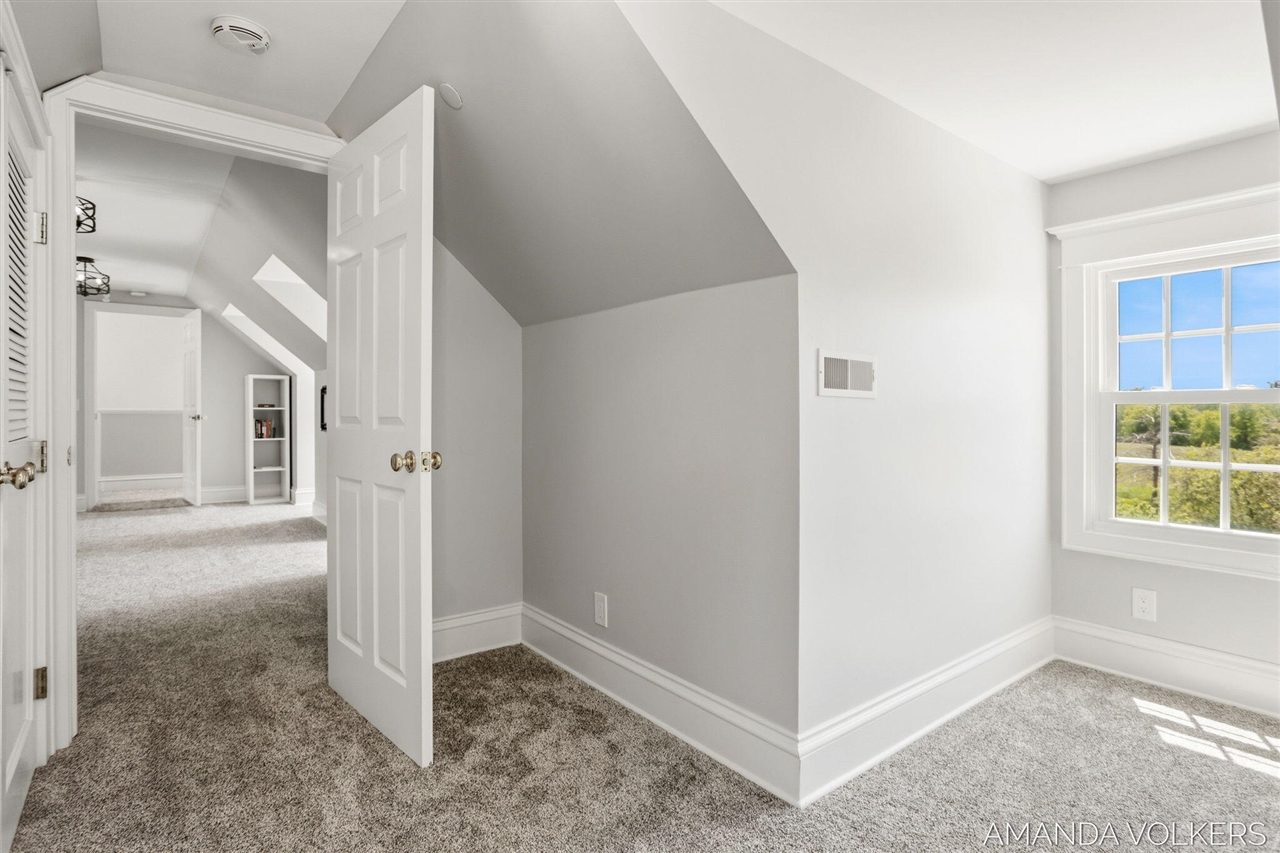 main property photo 80